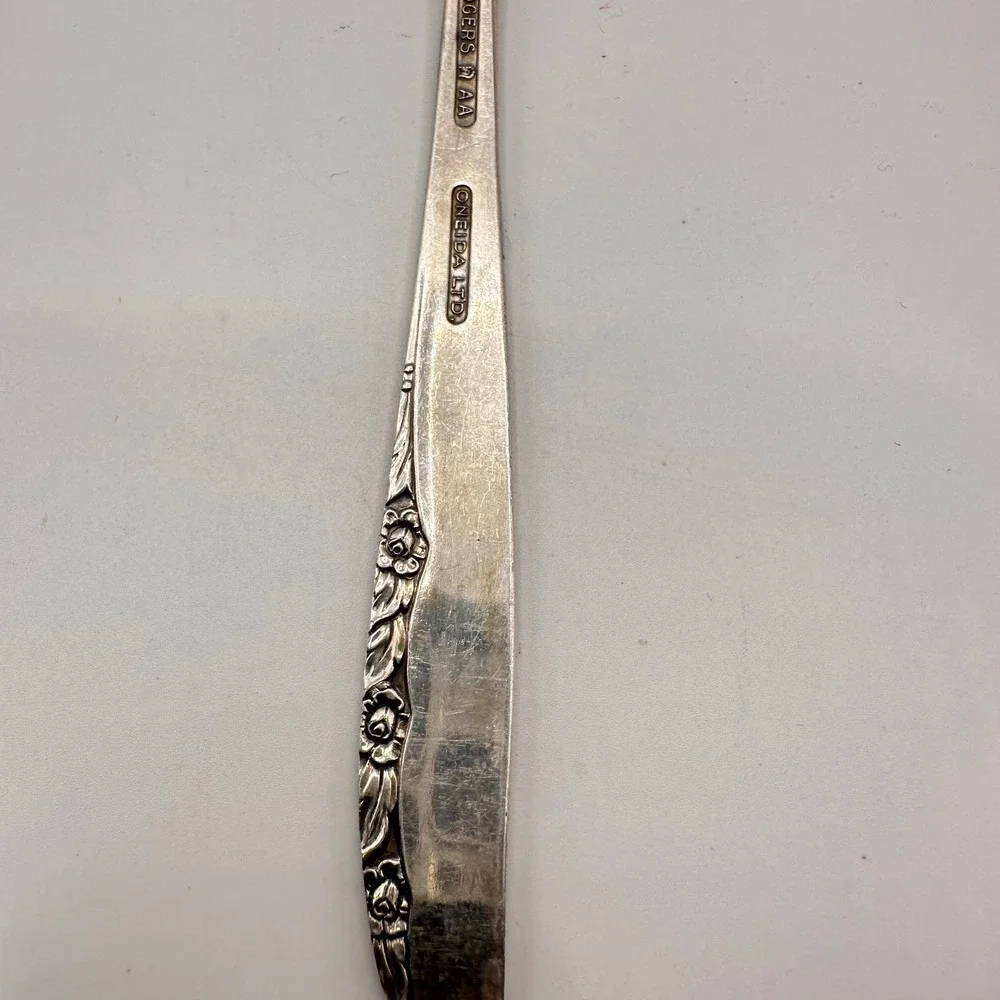 Wm A Rogers Oneida Silverplate Teaspoon Gardenia BRITTANY ROSE Vintage AA